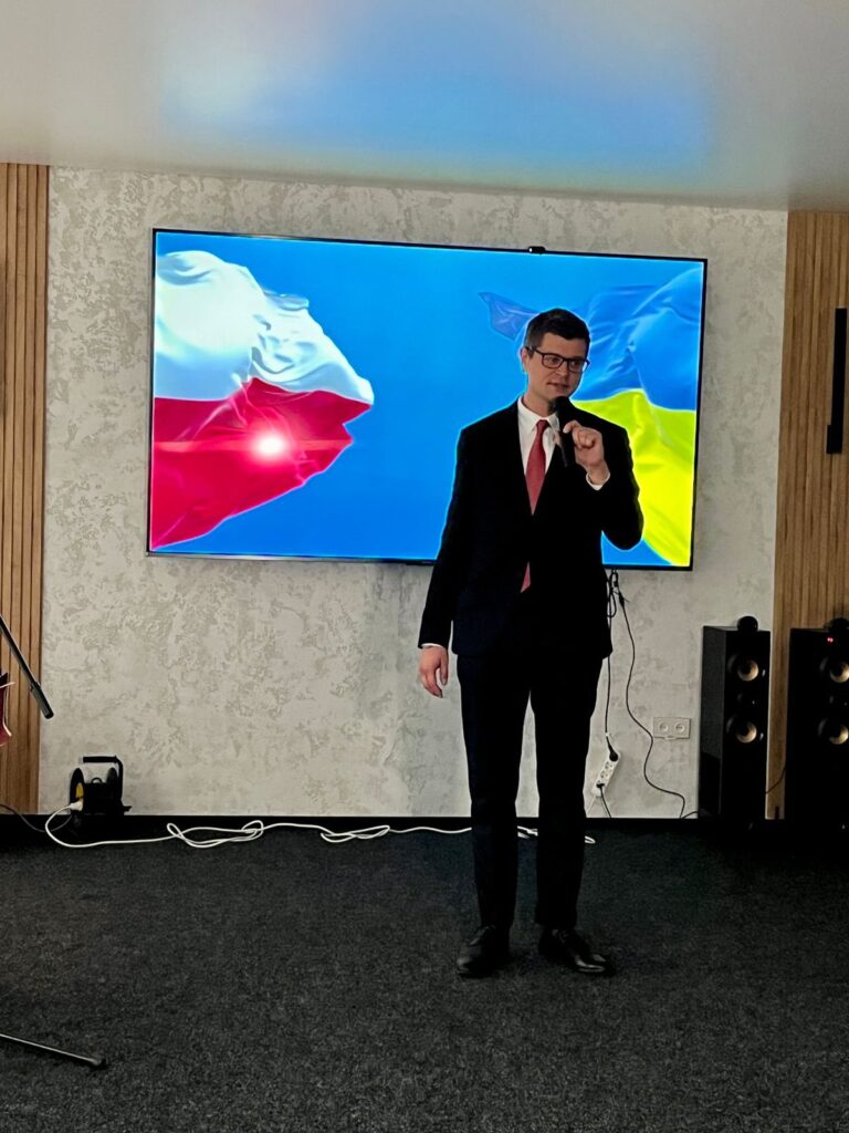 581227186_4219145995000161_7667174376564674945_n